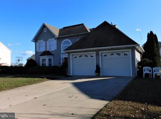 3 Frosty Hollow Ct, Sicklerville, NJ 08081