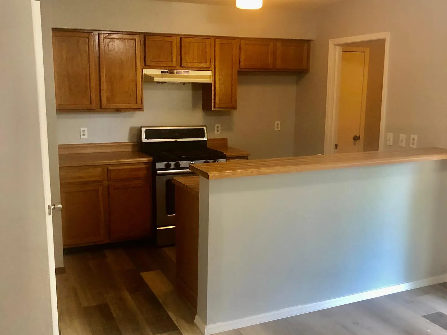 3505 S Chestnut Ave — Photo 3