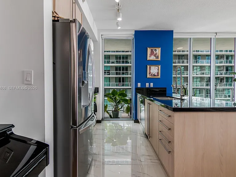 79 SW 12th St #2107 — Photo 10