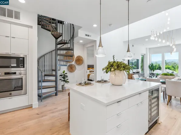 1954 Trinity Ave #302, Walnut Creek, CA 94596