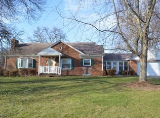 925 Robinson Ave, Barberton, OH