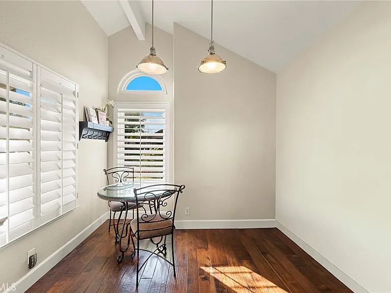 22 Lexington Way — Photo 11