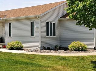 1856 Scenic Heights Ct, Hutchinson, MN 55350