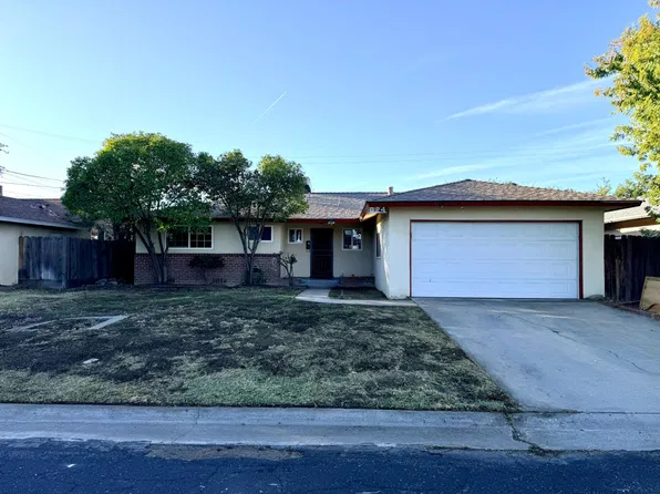 624 Rall Ave, Clovis, CA 93612