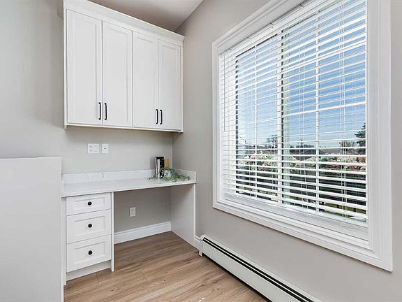 5th image of 232 S 20th Ave NE #3