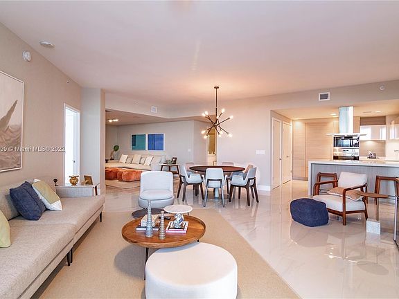 2nd image of 17111 Biscayne Blvd Unit 708