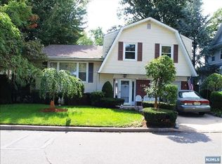 128 W Broad St, Bergenfield, NJ 07621