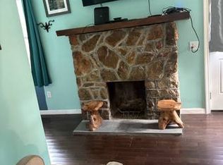 160 Frog And Fern Rd, Hendersonville, NC 28792