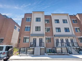 1070 Douglas McCurdy Cmn #224, Mississauga, ON L5G 0C5