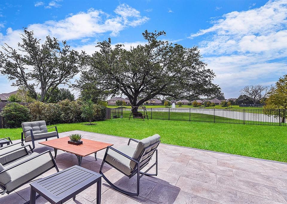 1st image of 5943 Green Meadows Ln