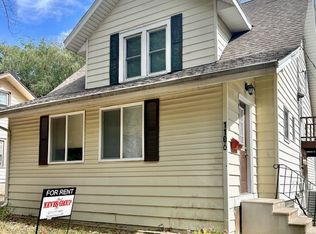 1106 N Hickory St, Champaign, IL 61820