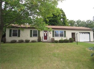 440 Vienna St, Newark, NY 14513