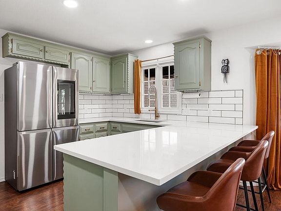5th image of 8011 Dover Ave