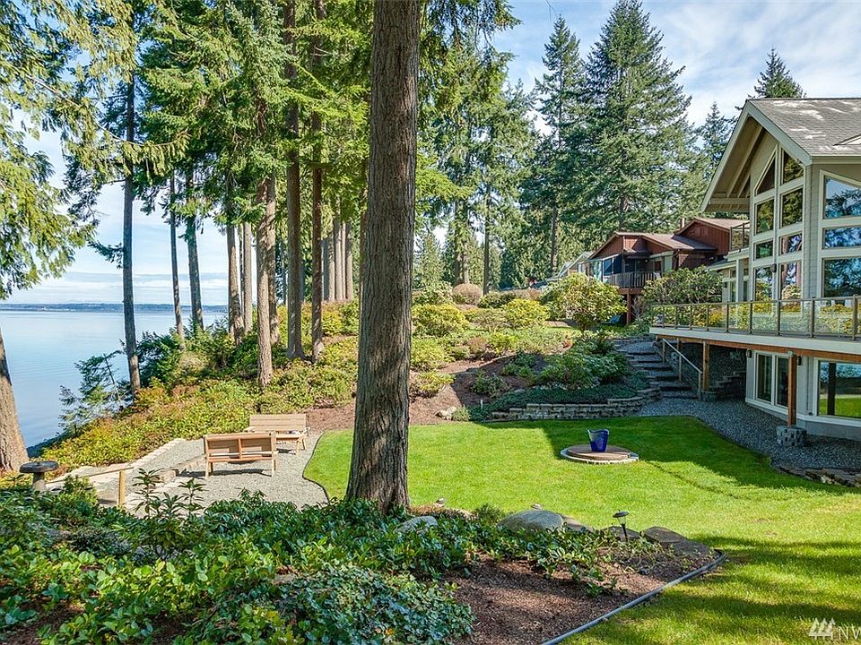 1st image of 28929 Beach Dr NE