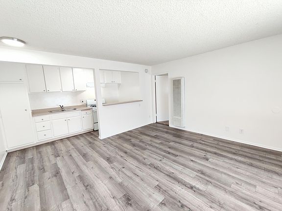 2nd image of 5057 Klump Ave