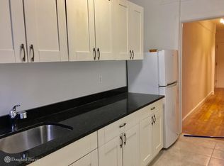 3095 30th St APT 2E, Astoria, NY 11102