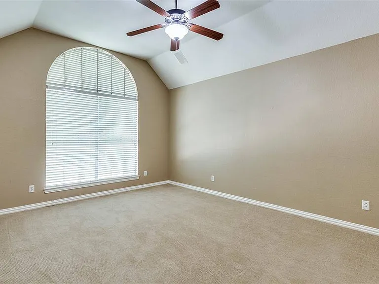 100 Belmont Place Cir — Photo 9