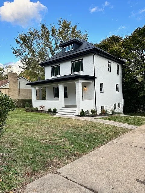 1504 Middle Rd photo 1