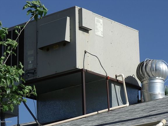 2nd image of 2110 W Willow Ave