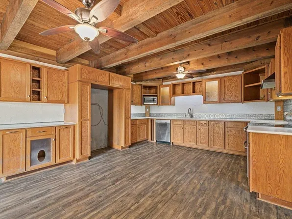 20416 Wilson Rd, Coupland, TX 78615