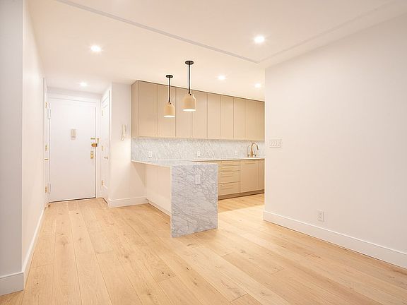 5th image of 85 Livingston St APT 5L