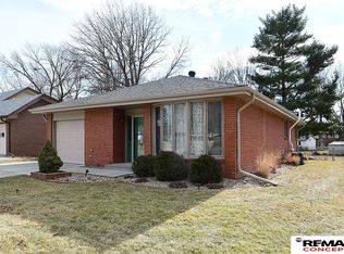 4611 Linden St, Lincoln, NE 68516