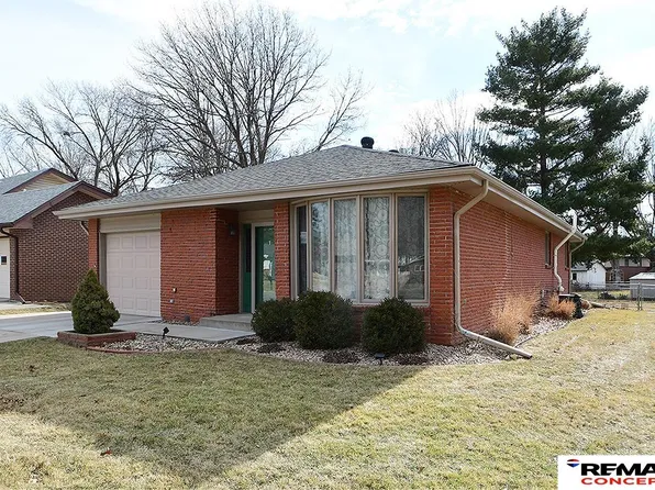 4611 Linden St, Lincoln, NE 68516