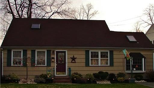 2nd image of 15 Faye St
