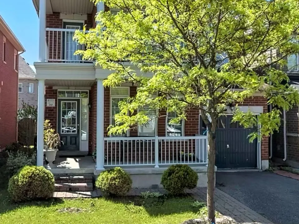 13 Hislop Dr