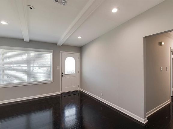 3rd image of 5209 De Milo Dr