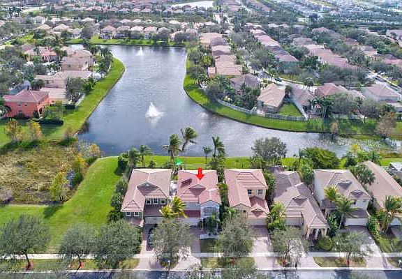 Home For Sale In Coco Plum