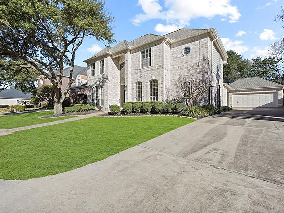 2nd image of 1707 Ashbury Park Dr