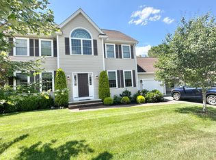 3 Carlson Way, Woburn, MA 01801