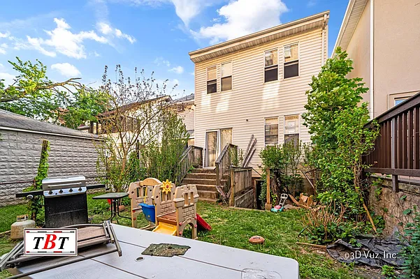 Sold by Behfar Team LLC | media 5