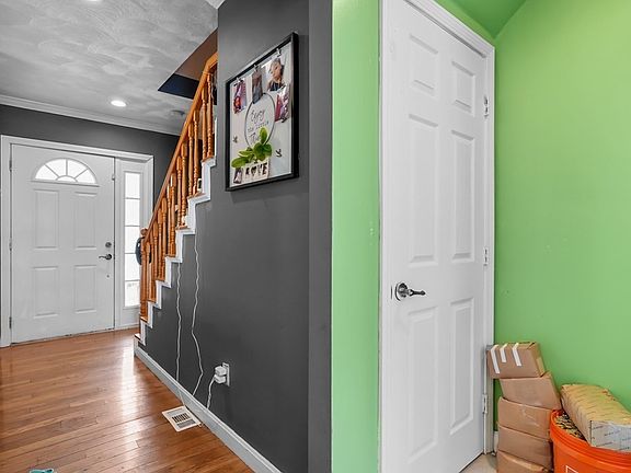 4th image of 28-30 Melville Ave