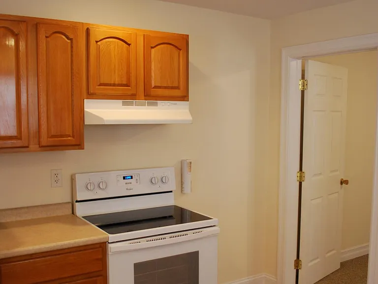528 Franklin St #B — Photo 9