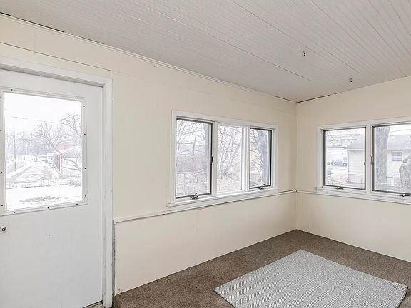 2nd image of 124 N Franklin Ave