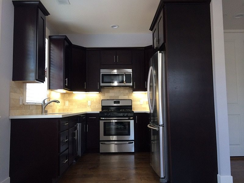1st image of 1535 Redwood Ave