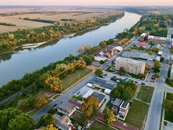 100 N Esplanade St, Leavenworth, KS 66048