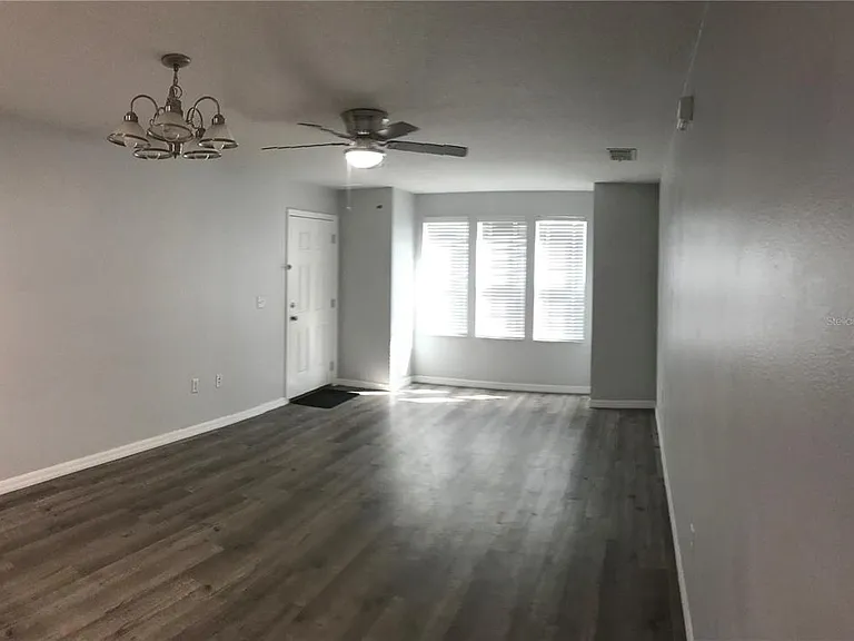 284 Gardner Ln #A — Photo 6