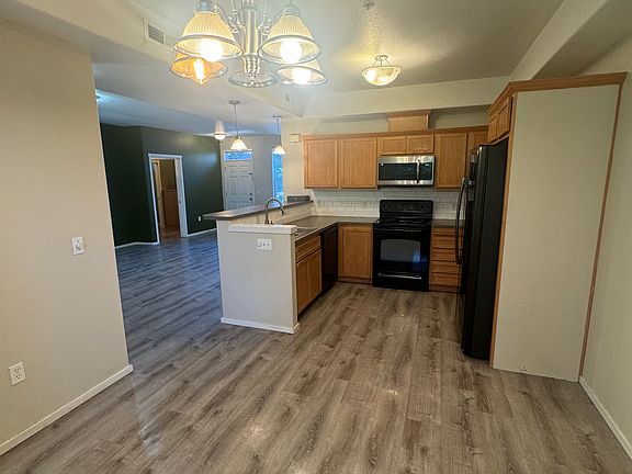 4th image of 1906 NE Cadbury Ave #106