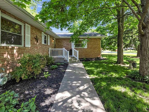 5th image of 1361 Deerlick Dr