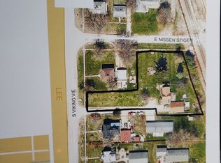 120 E Nissen Stigen, Lee, IL 60530
