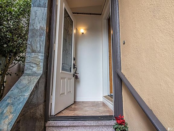4th image of 298 Northgate Ave