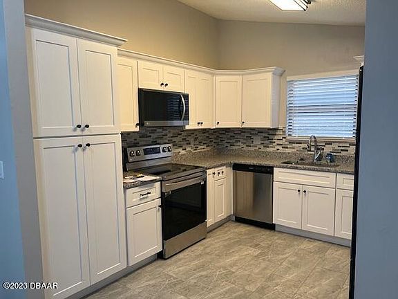 5th image of 905 Fruitwood Pl