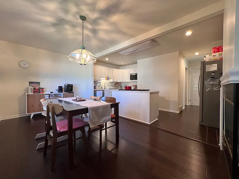 240 Newberry Ln — Photo 13