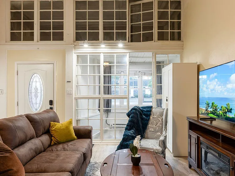 1601 W Cary St #1 — Photo 6