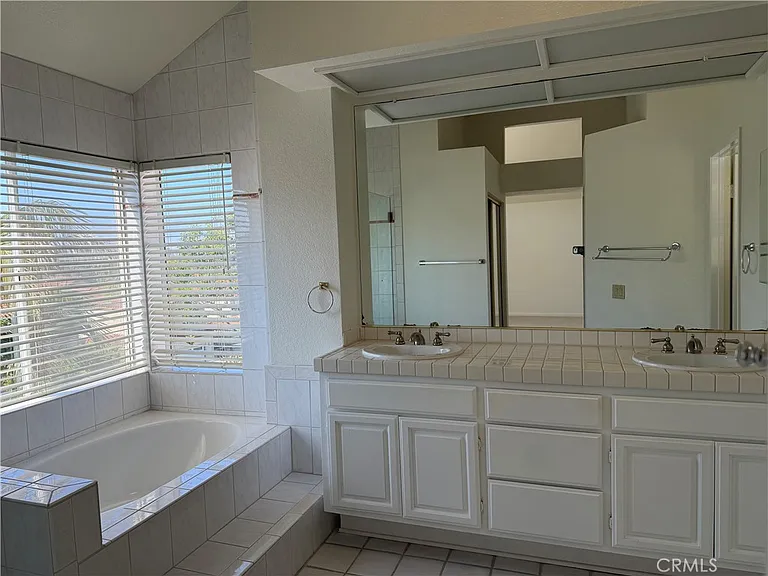 24962 Barclay Ln — Photo 14