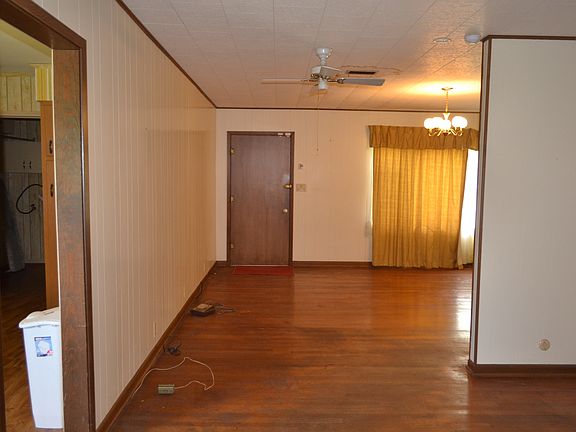 5th image of 532 W 6th St