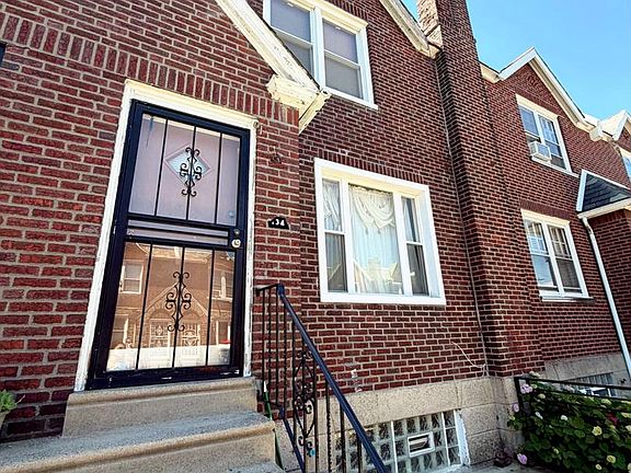 2nd image of 134 Widener St